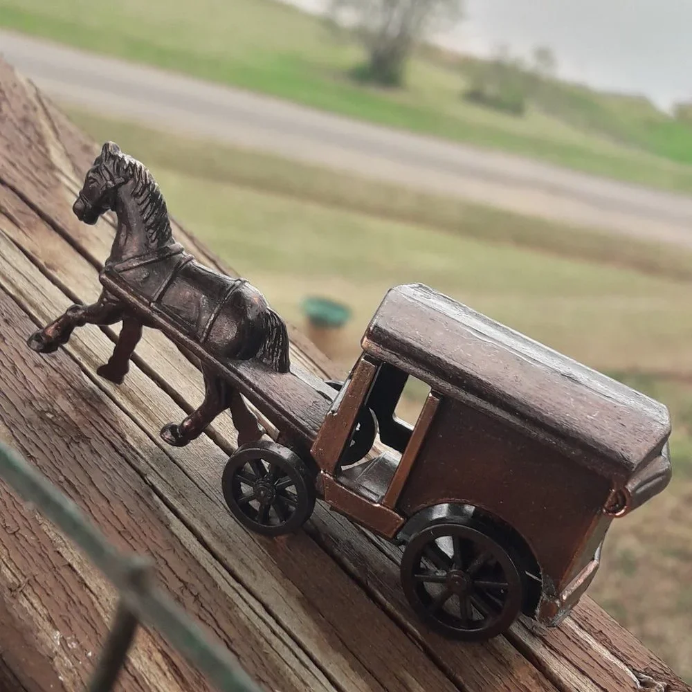 Mini Dollhouse Horse and Carriage Cast Iron Pencil Sharpener Vintage - Picture 6 of 8